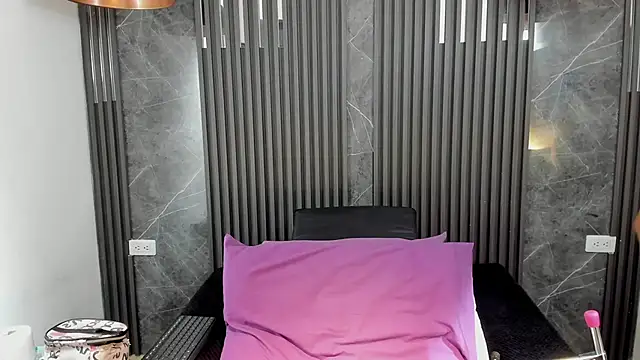 Snapshot of SaraiEvans chatting on March 2026 03:12:01 AM SaraiEvans online show from March 2026 03:12:01 AM