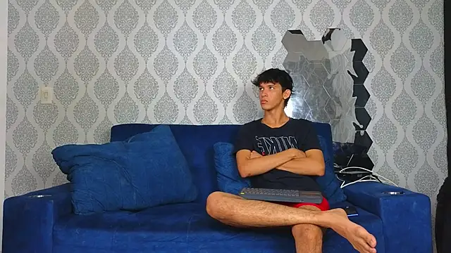 Snapshot of Theskinnyboys chatting on March 2025 01:07:01 PM Theskinnyboys online show from March 2025 01:07:01 PM