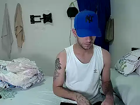 dirty boy horny online show from November 2025 10:15:02 PM