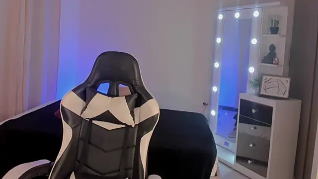 SavannahWildee online show from January 2025 02:21:01 PM