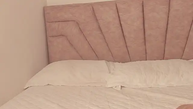 SavannahWildee online show from November 2025 12:16:02 PM