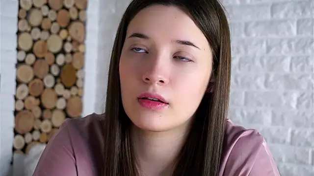 LowOncoming online show from September 2025 01:40:02 AM