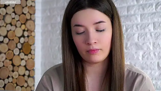 LowOncoming online show from March 2026 03:42:02 AM