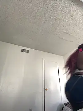 LillShayy online show from October 2025 02:37:01 PM