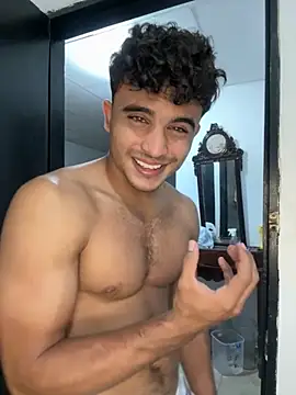 Snapshot of Mentriplex chatting on October 2025 01:39:02 AM Mentriplex online show from October 2025 01:39:02 AM