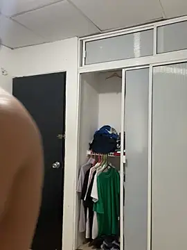 Snapshot of Mentriplex chatting on February 2026 12:20:02 AM Mentriplex online show from February 2026 12:20:02 AM