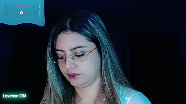 Snapshot of AspenRuss chatting on January 2026 09:17:01 PM AspenRuss online show from January 2026 09:17:01 PM