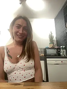 Pollypearson online show from December 2024 11:06:02 PM