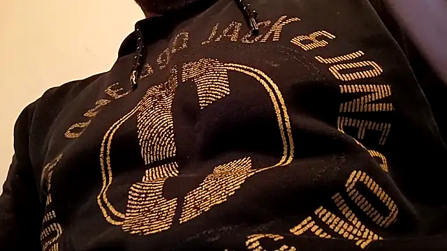 Snapshot of Timbojan28 chatting on February 2026 03:54:01 PM Timbojan28 online show from February 2026 03:54:01 PM