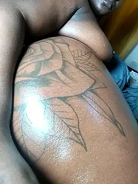 Snapshot of Hugemassivebootie chatting on October 2025 08:12:01 AM Hugemassivebootie online show from October 2025 08:12:01 AM