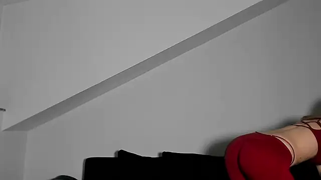 Snapshot of laurasommer chatting on March 2026 06:14:02 PM laurasommer online show from March 2026 06:14:02 PM