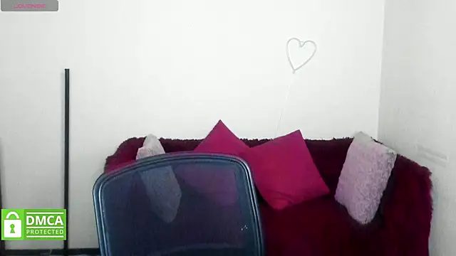 Snapshot of Muse_kitty_jenia chatting on October 2025 05:31:02 PM Muse kitty jenia online show from October 2025 05:31:02 PM