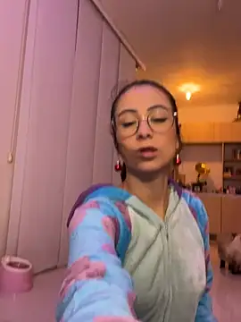 juanasnz99 online show from December 2024 05:05:02 AM