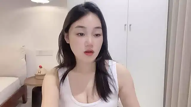 Snapshot of cloud8822 chatting on June 2026 01:35:01 PM cloud8822 online show from June 2026 01:35:01 PM
