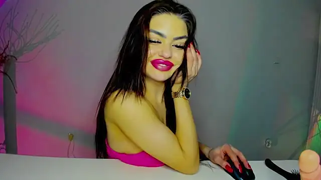 Snapshot of aishahottie chatting on March 2025 08:42:02 PM aishahottie online show from March 2025 08:42:02 PM