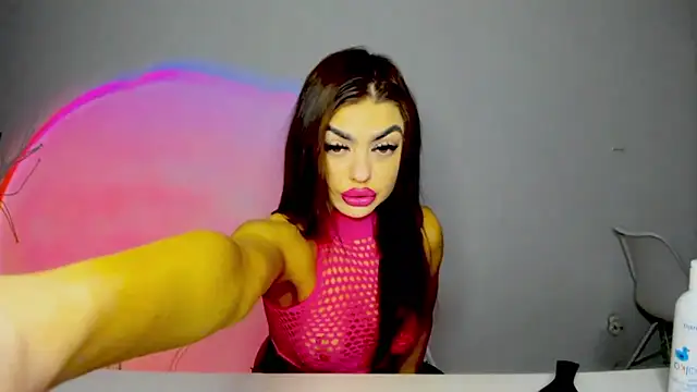 Snapshot of aishahottie chatting on March 2025 06:09:01 AM aishahottie online show from March 2025 06:09:01 AM