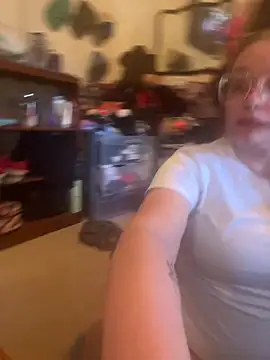 Lalalynn online show from November 2025 04:29:02 PM