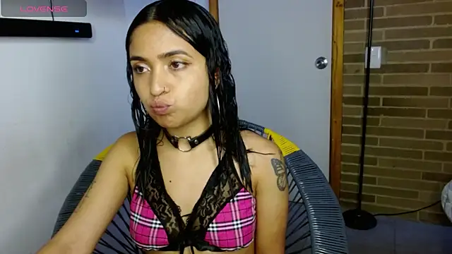 helenacyruss online show from October 2025 04:20:02 PM