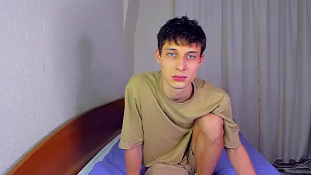 Snapshot of Kent_Ross chatting on September 2025 12:59:01 AM Kent Ross online show from September 2025 12:59:01 AM