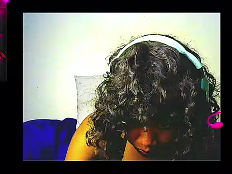 Snapshot of lilylovexx chatting on September 2025 08:05:02 AM lilylovexx online show from September 2025 08:05:02 AM