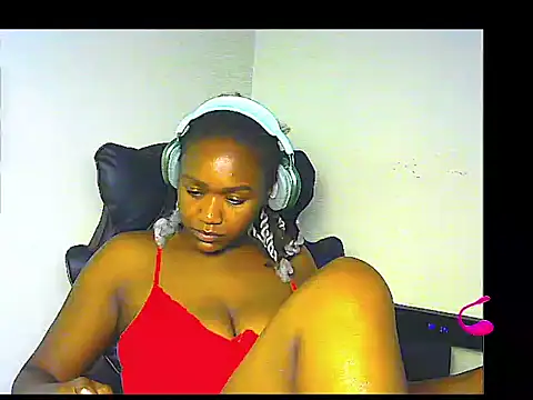 Snapshot of lilylovexx chatting on October 2025 09:04:01 PM lilylovexx online show from October 2025 09:04:01 PM