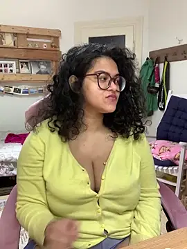 Curvydesifromgermany online show from May 2026 07:36:01 AM