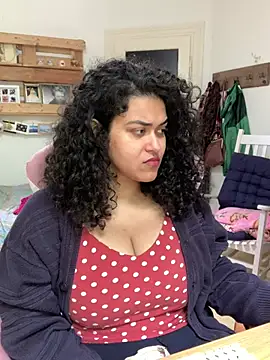 Curvydesifromgermany online show from May 2026 12:13:02 PM