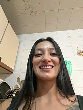 mariiana-diaz online show from June 2026 04:21:02 PM