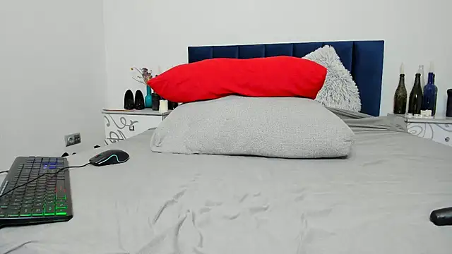 Snapshot of Moon__Eclipse chatting on January 2025 07:39:02 AM Moon Eclipse online show from January 2025 07:39:02 AM