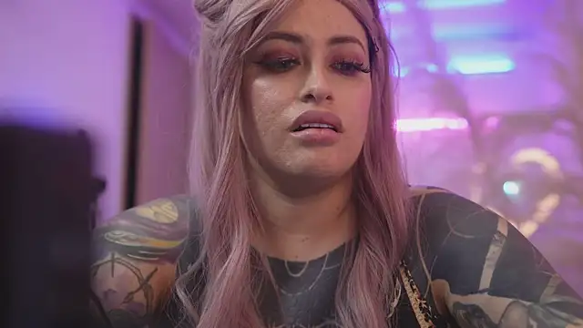 angelacianuro  online show from November 2025 01:06:01 AM