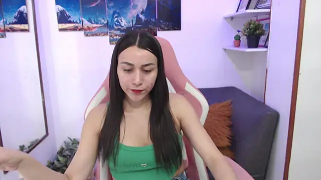 Snapshot of EmmaMyerss_ chatting on March 2025 10:51:01 PM EmmaMyerss online show from March 2025 10:51:01 PM
