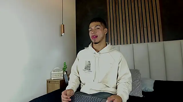Snapshot of Ken-boy_ chatting on February 2025 02:25:02 AM Ken-boy online show from February 2025 02:25:02 AM