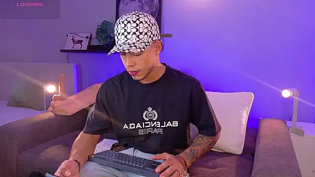 Ken-boy  online show from April 2026 09:03:01 AM
