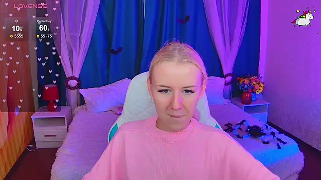 Snapshot of Selenatrend chatting on October 2025 12:18:02 PM Selenatrend online show from October 2025 12:18:02 PM