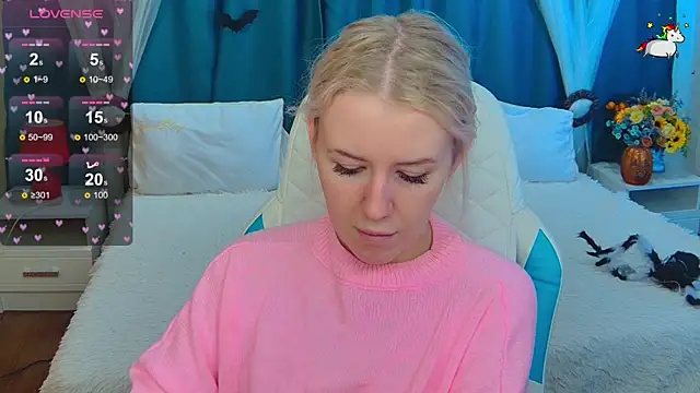 Snapshot of Selenatrend chatting on November 2025 12:26:01 PM Selenatrend online show from November 2025 12:26:01 PM