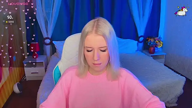 Snapshot of Selenatrend chatting on November 2025 12:05:02 PM Selenatrend online show from November 2025 12:05:02 PM