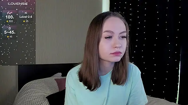 Snapshot of SonyaSlum chatting on December 2024 06:11:01 AM SonyaSlum online show from December 2024 06:11:01 AM