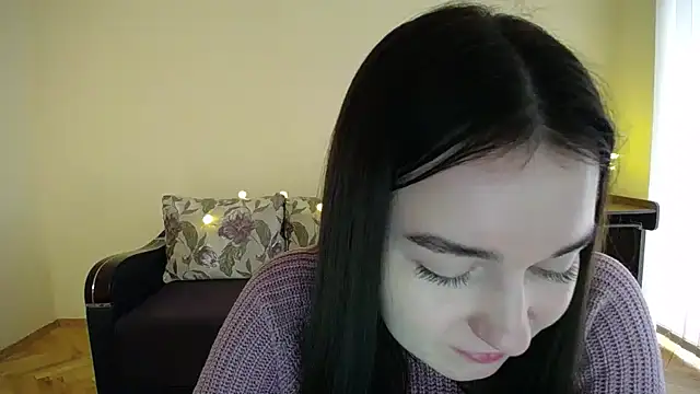 Snapshot of Pretty_shy chatting on January 2025 12:04:02 PM Pretty shy online show from January 2025 12:04:02 PM