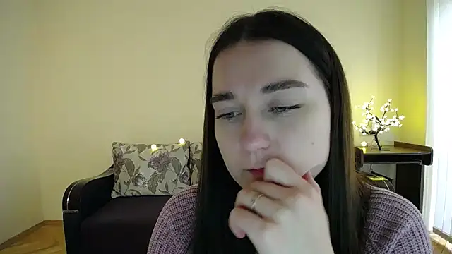Snapshot of Pretty_shy chatting on February 2025 12:05:02 PM Pretty shy online show from February 2025 12:05:02 PM