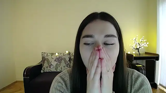 Snapshot of Pretty_shy chatting on February 2025 09:26:02 AM Pretty shy online show from February 2025 09:26:02 AM