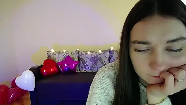 Snapshot of Pretty_shy chatting on February 2025 12:27:01 PM Pretty shy online show from February 2025 12:27:01 PM