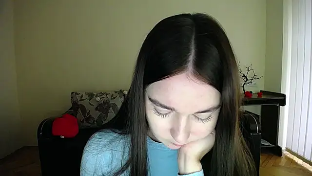 Pretty shy online show from October 2025 08:12:01 AM