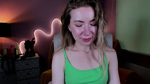 Mia Tasty online show from September 2025 06:48:02 AM