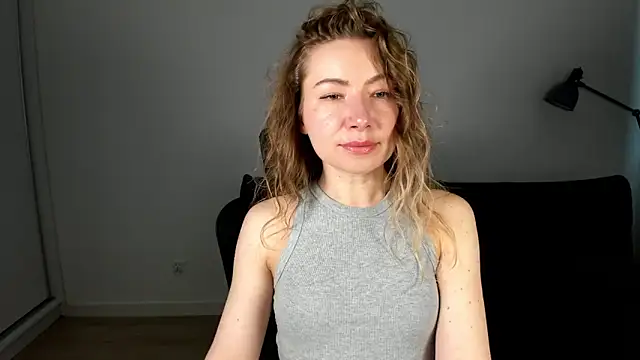 Mia Tasty online show from March 2026 02:23:01 PM