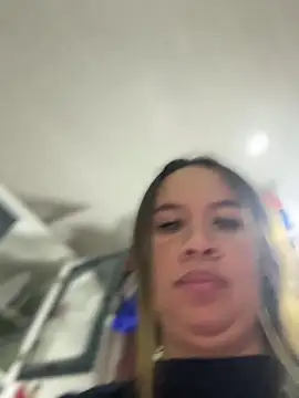 Snapshot of Emiily_lee chatting on December 2025 03:01:02 AM Emiily lee online show from December 2025 03:01:02 AM