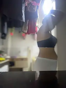 Emiily lee online show from March 2026 09:17:01 AM