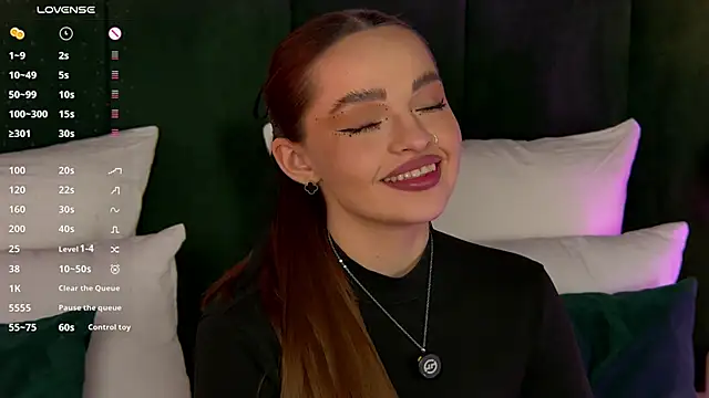 Snapshot of AnaWest chatting on January 2025 11:37:02 AM AnaWest online show from January 2025 11:37:02 AM