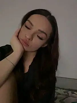 Snapshot of AnaWest chatting on September 2025 06:30:01 PM AnaWest online show from September 2025 06:30:01 PM