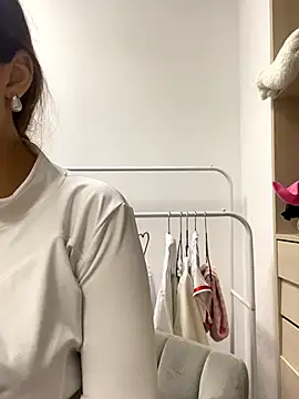 Snapshot of AnaWest chatting on September 2025 06:36:01 AM AnaWest online show from September 2025 06:36:01 AM