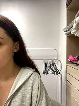 AnaWest online show from December 2025 06:22:01 AM